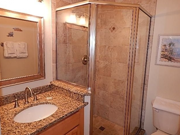 Luxurious Ground floor unit across the street from the beach